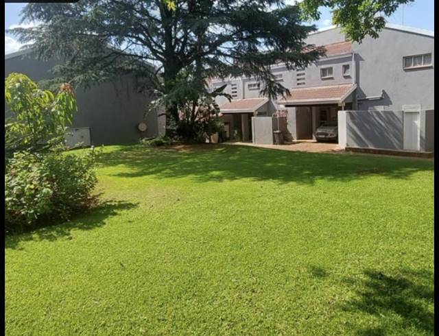 3 BEDROOM APARTMENT FOR SALE IN ELDORAIGNE